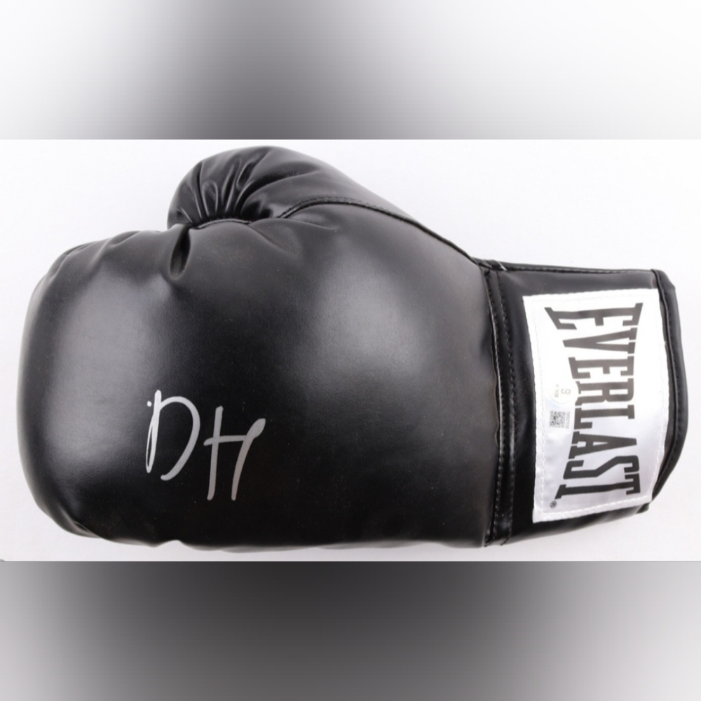 Devin Haney Signed Everlast Boxing Glove (Beckett)